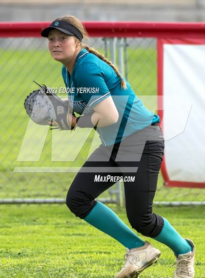 Thumbnail 3 in Orange Cove @ Fullerton (CIF SoCal Division III Regional Semifinal) photogallery.