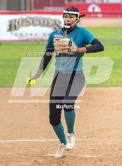 Thumbnail 2 in Orange Cove @ Fullerton (CIF SoCal Division III Regional Semifinal) photogallery.
