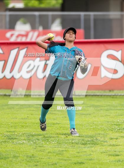 Thumbnail 1 in Orange Cove @ Fullerton (CIF SoCal Division III Regional Semifinal) photogallery.
