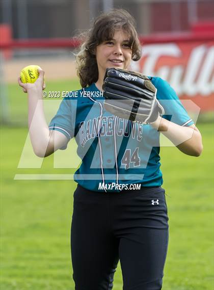 Thumbnail 2 in Orange Cove @ Fullerton (CIF SoCal Division III Regional Semifinal) photogallery.