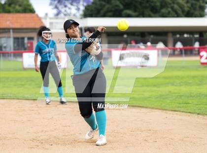 Thumbnail 2 in Orange Cove @ Fullerton (CIF SoCal Division III Regional Semifinal) photogallery.