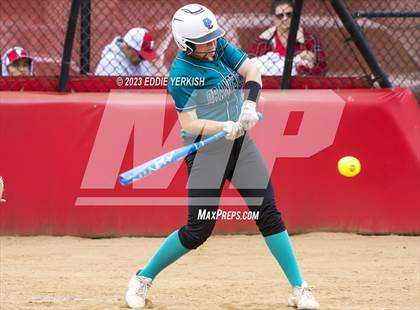 Thumbnail 2 in Orange Cove @ Fullerton (CIF SoCal Division III Regional Semifinal) photogallery.