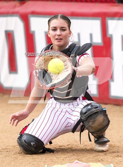 Thumbnail 1 in Orange Cove @ Fullerton (CIF SoCal Division III Regional Semifinal) photogallery.