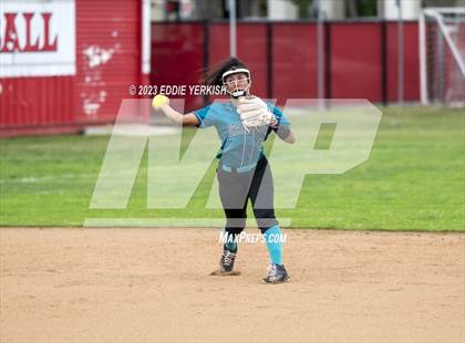 Thumbnail 2 in Orange Cove @ Fullerton (CIF SoCal Division III Regional Semifinal) photogallery.