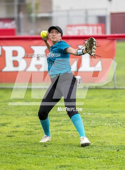 Thumbnail 3 in Orange Cove @ Fullerton (CIF SoCal Division III Regional Semifinal) photogallery.