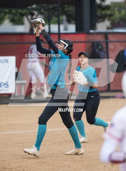 Thumbnail 1 in Orange Cove @ Fullerton (CIF SoCal Division III Regional Semifinal) photogallery.