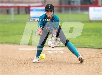 Thumbnail 1 in Orange Cove @ Fullerton (CIF SoCal Division III Regional Semifinal) photogallery.
