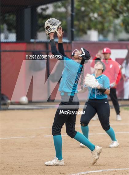 Thumbnail 3 in Orange Cove @ Fullerton (CIF SoCal Division III Regional Semifinal) photogallery.