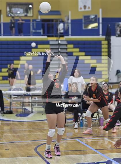 Thumbnail 2 in Grants vs Espanola (Tournament of Champions at Santa Fe High) photogallery.