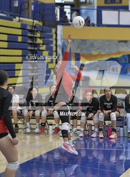 Thumbnail 1 in Grants vs Espanola (Tournament of Champions at Santa Fe High) photogallery.