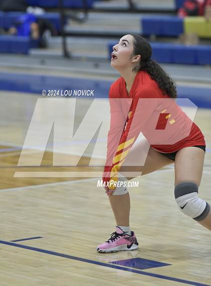 Thumbnail 2 in Grants vs Espanola (Tournament of Champions at Santa Fe High) photogallery.