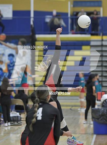 Thumbnail 3 in Grants vs Espanola (Tournament of Champions at Santa Fe High) photogallery.