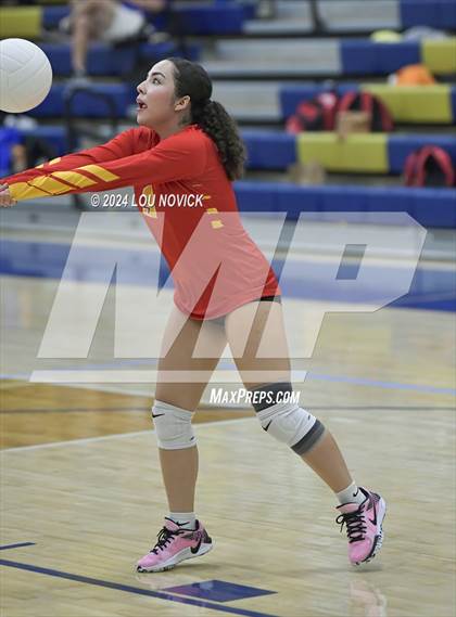 Thumbnail 2 in Grants vs Espanola (Tournament of Champions at Santa Fe High) photogallery.