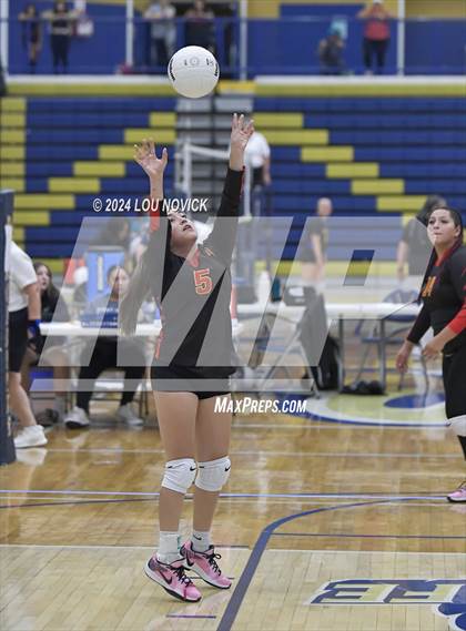 Thumbnail 2 in Grants vs Espanola (Tournament of Champions at Santa Fe High) photogallery.