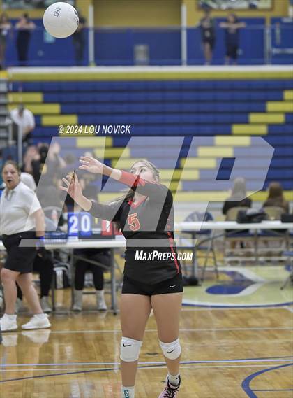 Thumbnail 3 in Grants vs Espanola (Tournament of Champions at Santa Fe High) photogallery.