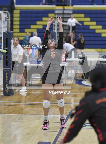 Thumbnail 2 in Grants vs Espanola (Tournament of Champions at Santa Fe High) photogallery.