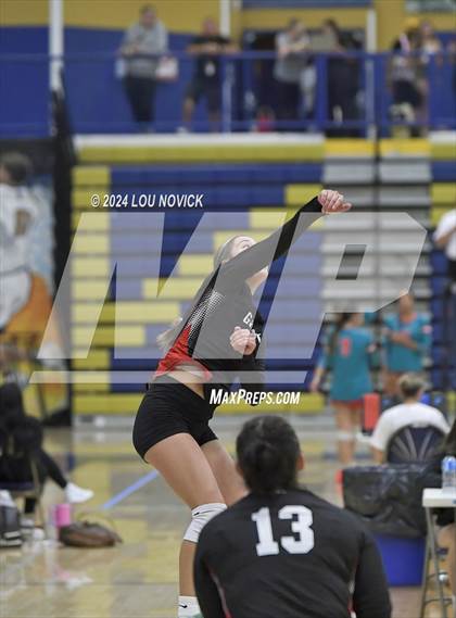 Thumbnail 1 in Grants vs Espanola (Tournament of Champions at Santa Fe High) photogallery.