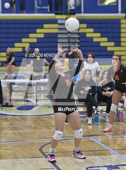 Thumbnail 2 in Grants vs Espanola (Tournament of Champions at Santa Fe High) photogallery.