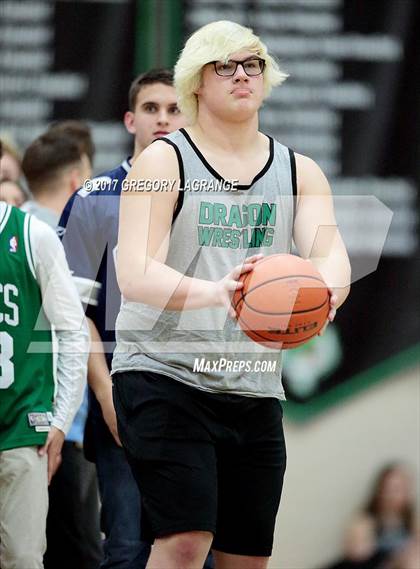 Thumbnail 1 in Byron Nelson vs Carroll photogallery.