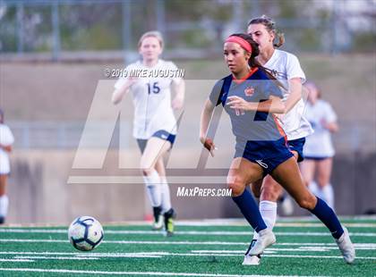 Thumbnail 3 in Wakeland (Justin) vs Highland Park (UIL 5A Reg 2 & 4 Playoff) photogallery.
