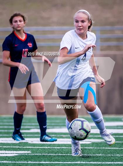 Thumbnail 1 in Wakeland (Justin) vs Highland Park (UIL 5A Reg 2 & 4 Playoff) photogallery.