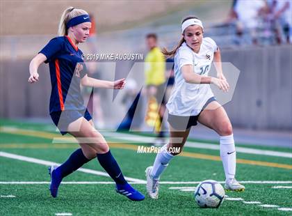 Thumbnail 2 in Wakeland (Justin) vs Highland Park (UIL 5A Reg 2 & 4 Playoff) photogallery.
