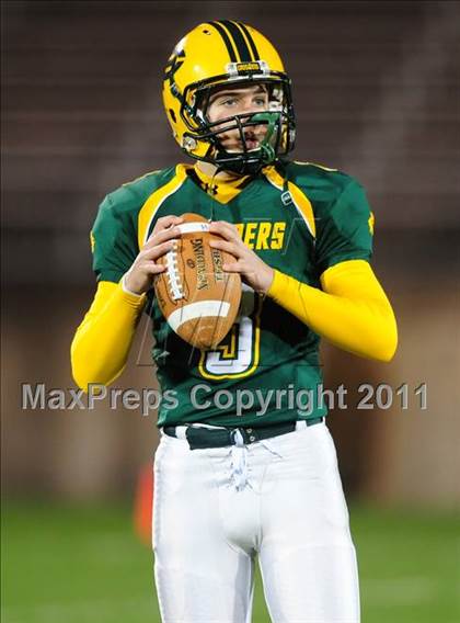 Thumbnail 3 in Cromwell vs. Holy Cross (CIAC Class S Final) photogallery.