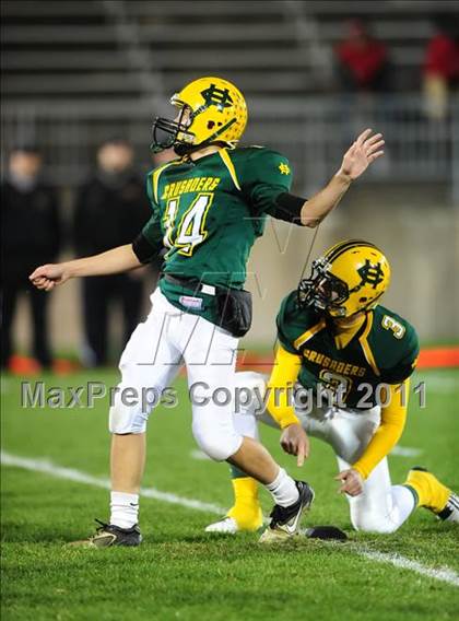 Thumbnail 3 in Cromwell vs. Holy Cross (CIAC Class S Final) photogallery.