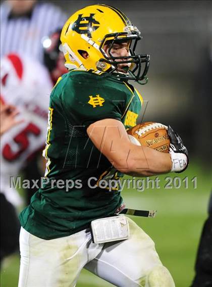 Thumbnail 1 in Cromwell vs. Holy Cross (CIAC Class S Final) photogallery.