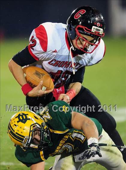 Thumbnail 2 in Cromwell vs. Holy Cross (CIAC Class S Final) photogallery.