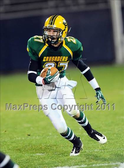 Thumbnail 2 in Cromwell vs. Holy Cross (CIAC Class S Final) photogallery.