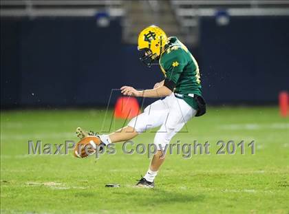 Thumbnail 2 in Cromwell vs. Holy Cross (CIAC Class S Final) photogallery.