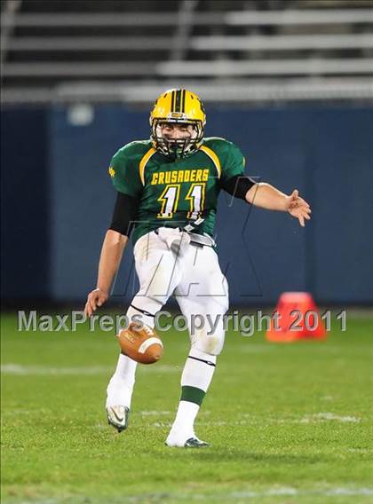 Thumbnail 2 in Cromwell vs. Holy Cross (CIAC Class S Final) photogallery.