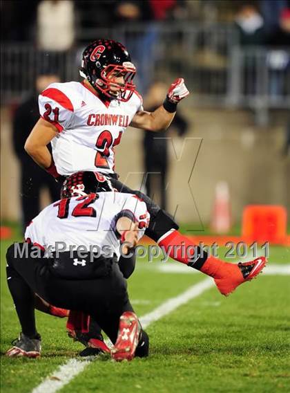 Thumbnail 3 in Cromwell vs. Holy Cross (CIAC Class S Final) photogallery.