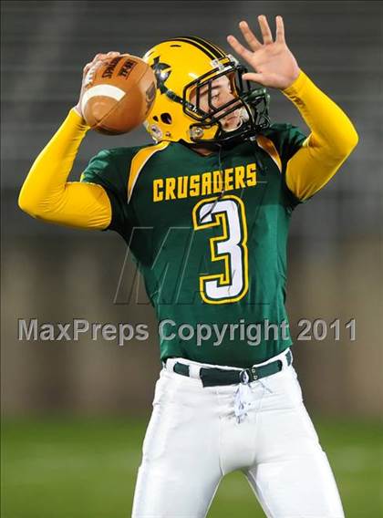 Thumbnail 3 in Cromwell vs. Holy Cross (CIAC Class S Final) photogallery.