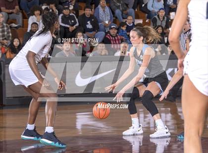 Thumbnail 3 in Hamilton Heights vs. Central Valley (GEICO National Tournament Final) photogallery.