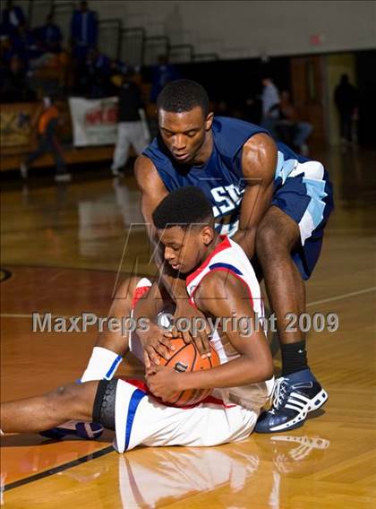 Thumbnail 3 in Duncanville @ Alief Elsik (McDonalds Texas Invitational) photogallery.