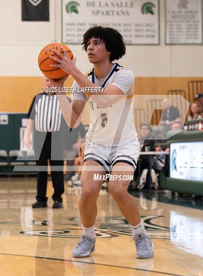 Thumbnail 1 in San Ramon Valley vs. Bishop O'Dowd (MLK Classic) photogallery.