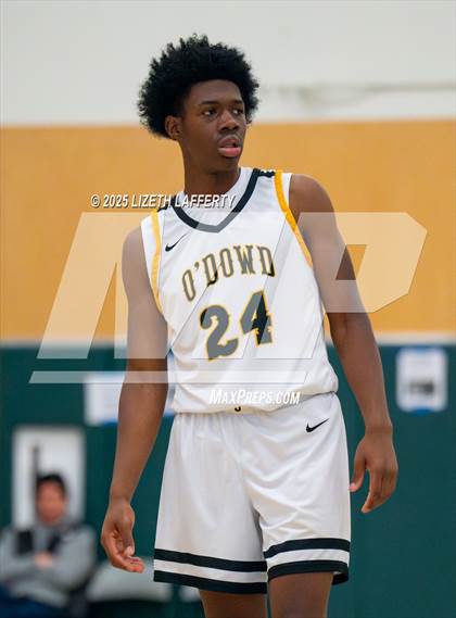 Thumbnail 1 in San Ramon Valley vs. Bishop O'Dowd (MLK Classic) photogallery.
