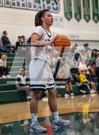 Thumbnail 2 in San Ramon Valley vs. Bishop O'Dowd (MLK Classic) photogallery.