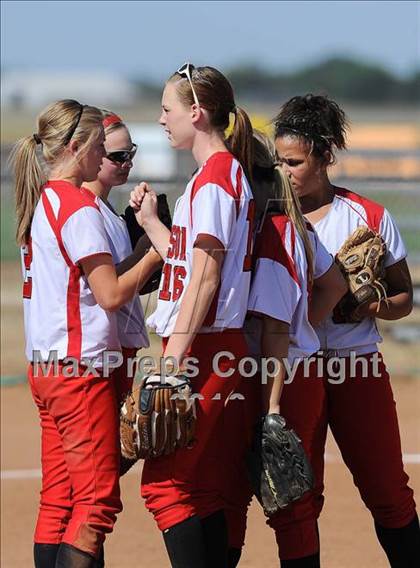 Thumbnail 2 in Maize South vs. McPherson (4A Regional Semi-final) photogallery.