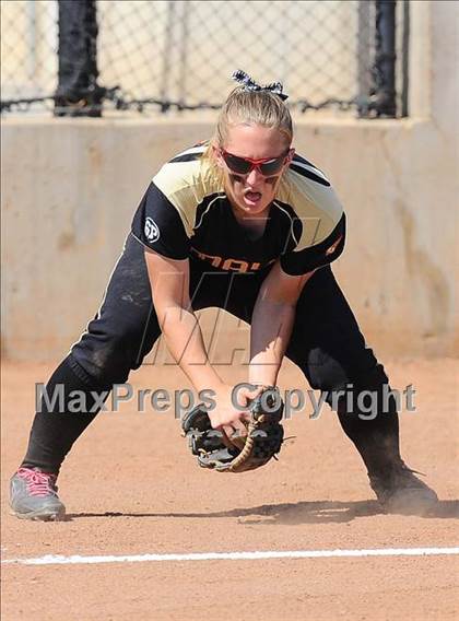 Thumbnail 3 in Maize South vs. McPherson (4A Regional Semi-final) photogallery.