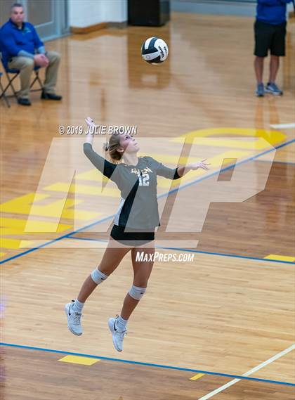 Thumbnail 1 in Avon vs Roncalli (IHSAA 4A Regional Semifinal) photogallery.