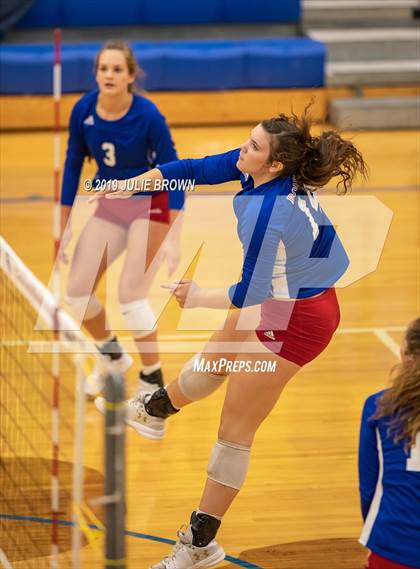 Thumbnail 1 in Avon vs Roncalli (IHSAA 4A Regional Semifinal) photogallery.