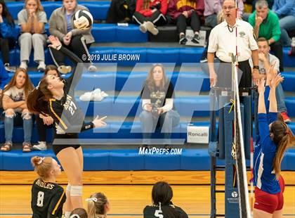 Thumbnail 3 in Avon vs Roncalli (IHSAA 4A Regional Semifinal) photogallery.