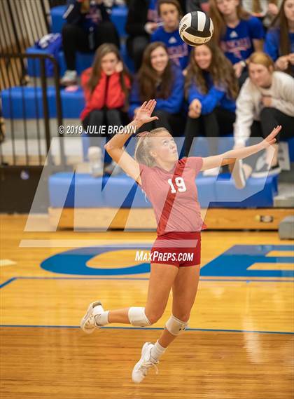 Thumbnail 3 in Avon vs Roncalli (IHSAA 4A Regional Semifinal) photogallery.