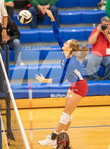 Thumbnail 1 in Avon vs Roncalli (IHSAA 4A Regional Semifinal) photogallery.