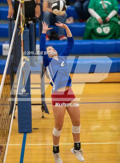 Thumbnail 1 in Avon vs Roncalli (IHSAA 4A Regional Semifinal) photogallery.
