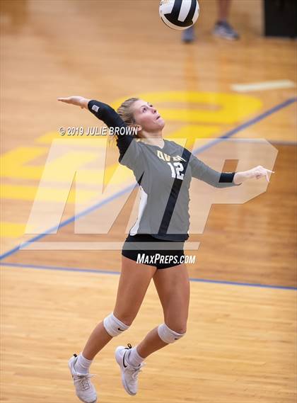 Thumbnail 3 in Avon vs Roncalli (IHSAA 4A Regional Semifinal) photogallery.