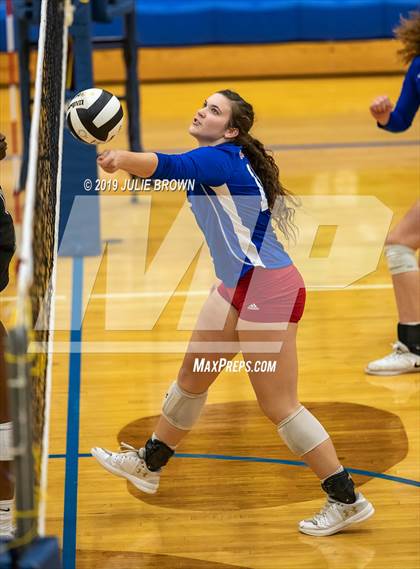 Thumbnail 3 in Avon vs Roncalli (IHSAA 4A Regional Semifinal) photogallery.